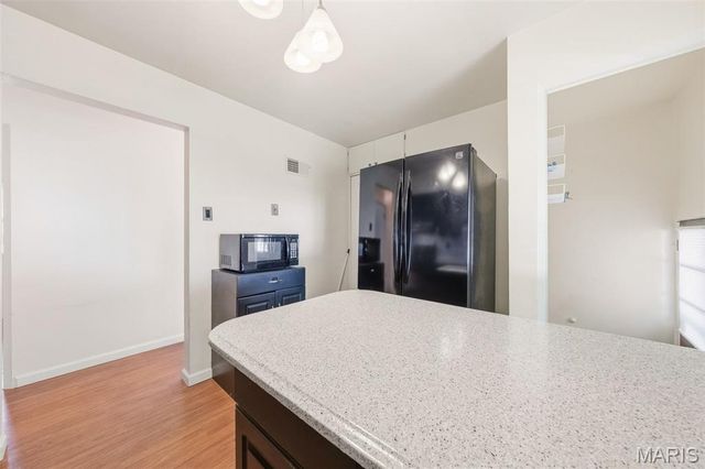 5267 Milburn Road, St Louis, MO 63129