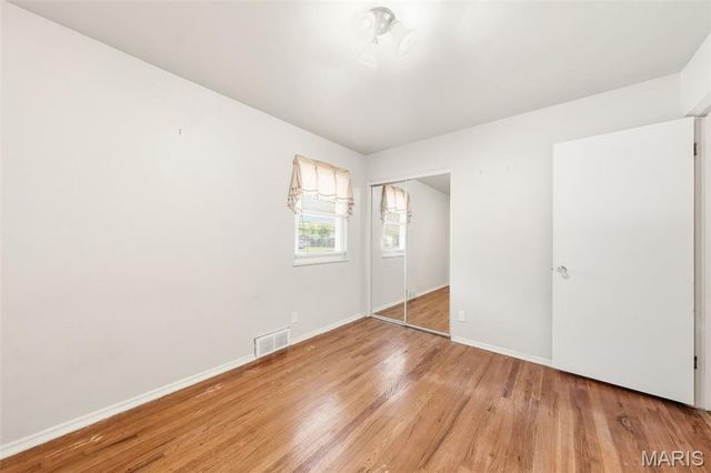 5267 Milburn Road, St Louis, MO 63129