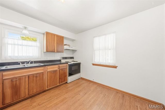 5267 Milburn Road, St Louis, MO 63129