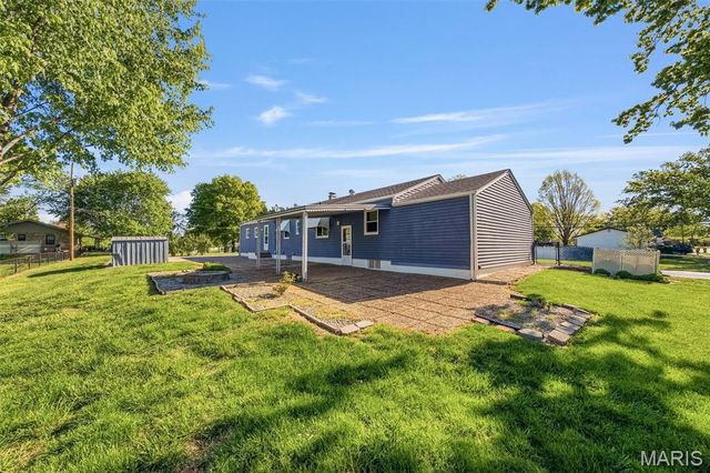 5267 Milburn Road, St Louis, MO 63129