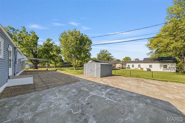 5267 Milburn Road, St Louis, MO 63129