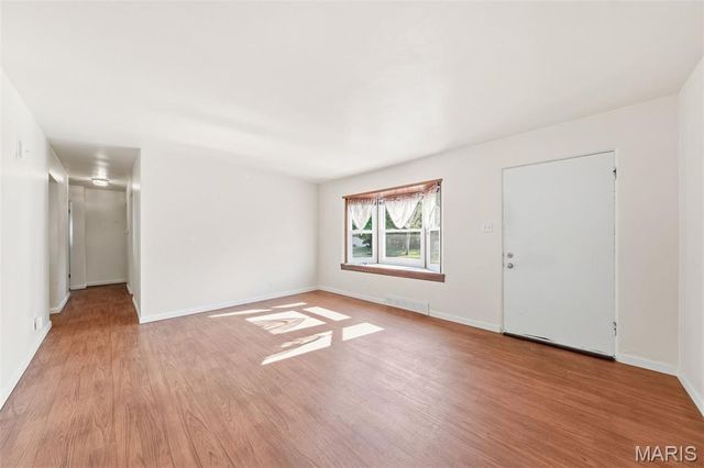 5267 Milburn Road, St Louis, MO 63129