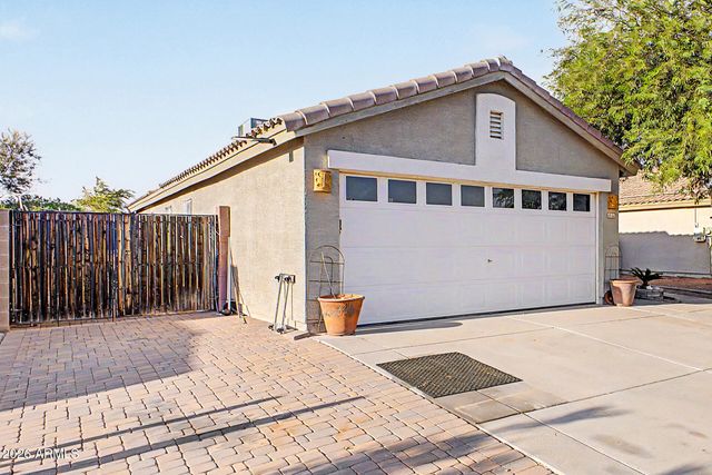 1096 E GRAHAM Lane, Apache Junction, AZ 85119