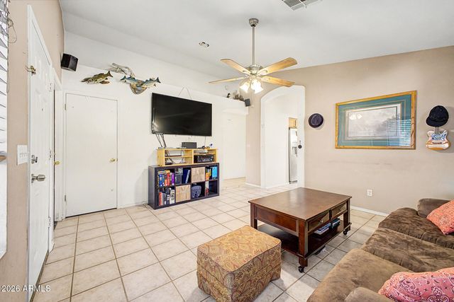 1096 E GRAHAM Lane, Apache Junction, AZ 85119