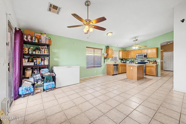 1096 E GRAHAM Lane, Apache Junction, AZ 85119