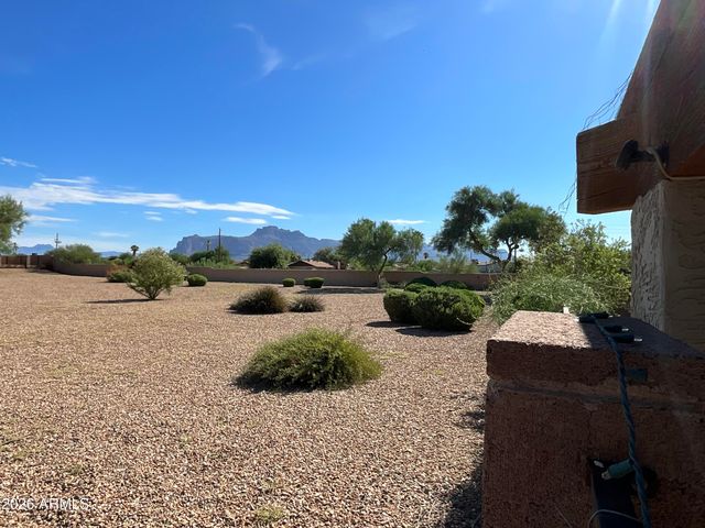 1096 E GRAHAM Lane, Apache Junction, AZ 85119