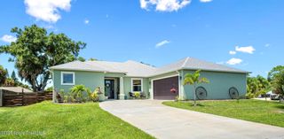 898 Gera Avenue NW, Palm Bay, FL 32907