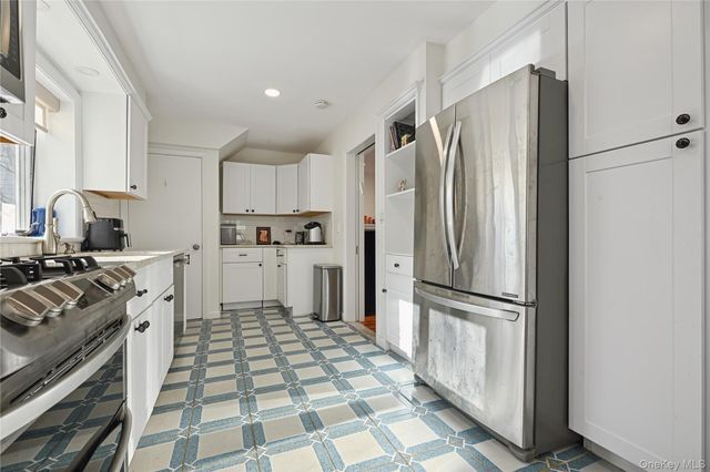 109 Longworth Avenue, Woodmere, NY 11598