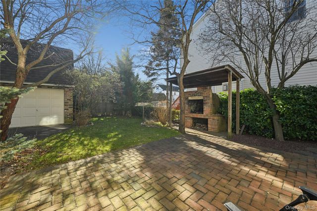 109 Longworth Avenue, Woodmere, NY 11598