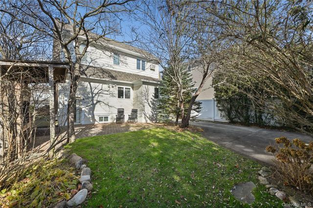 109 Longworth Avenue, Woodmere, NY 11598