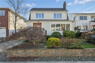 109 Longworth Avenue, Woodmere, NY 11598