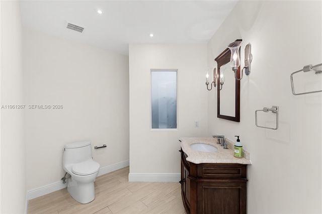 20205 W Oak Haven Circle, Miami, FL 33179