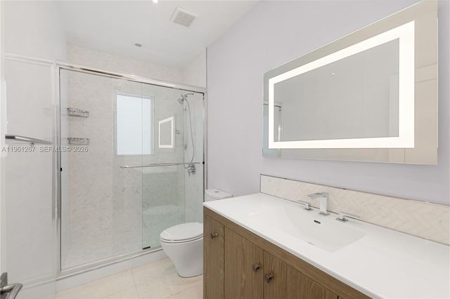 20205 W Oak Haven Circle, Miami, FL 33179