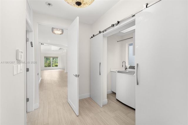 20205 W Oak Haven Circle, Miami, FL 33179