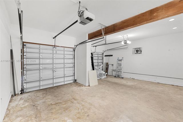 20205 W Oak Haven Circle, Miami, FL 33179