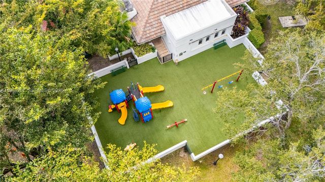 20205 W Oak Haven Circle, Miami, FL 33179