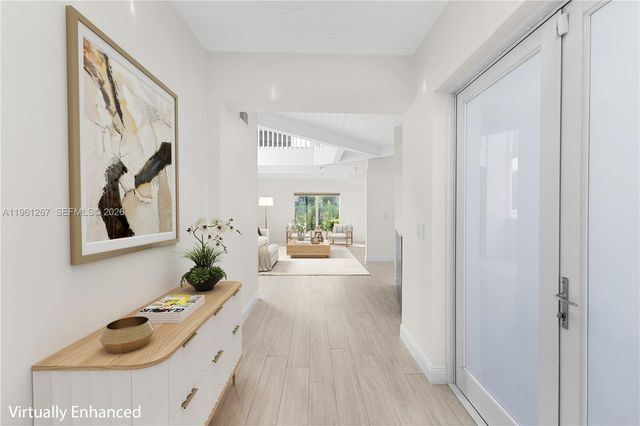 20205 W Oak Haven Circle, Miami, FL 33179
