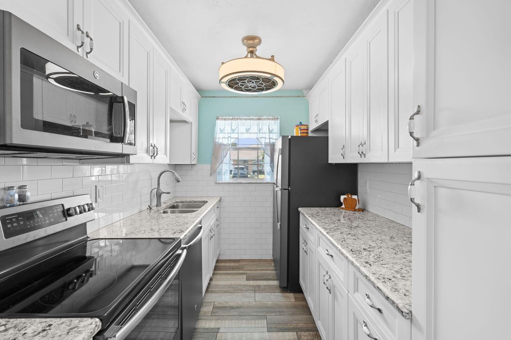 626 Pines Knoll Drive D, Fort Pierce, FL 34982