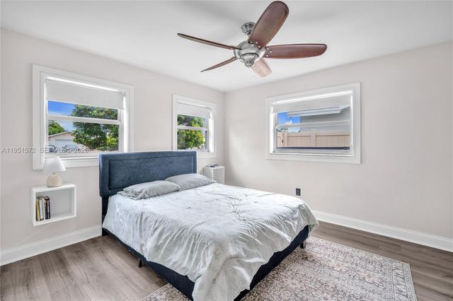 22599 SW 65th Avenue, Boca Raton, FL 33428