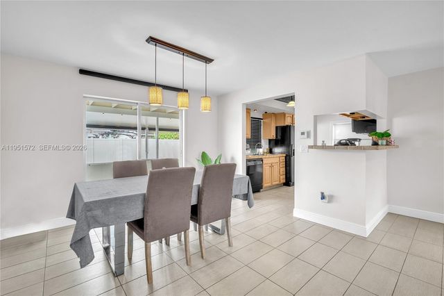 22599 SW 65th Avenue, Boca Raton, FL 33428