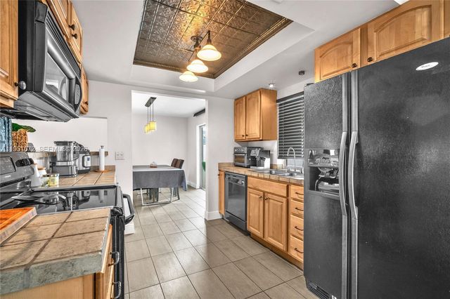 22599 SW 65th Avenue, Boca Raton, FL 33428