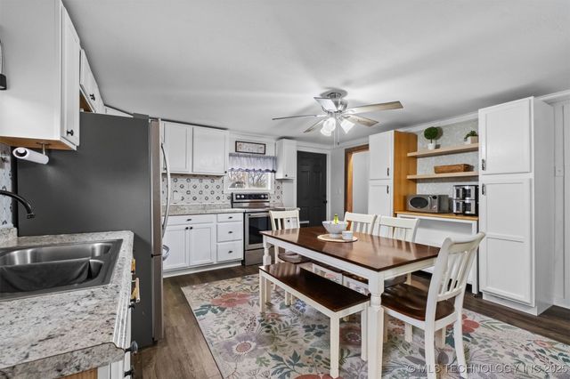 19037 County Road 502, Colcord, OK 74338