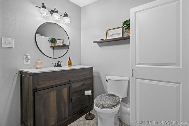 19037 County Road 502, Colcord, OK 74338