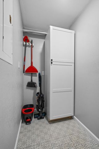 19037 County Road 502, Colcord, OK 74338