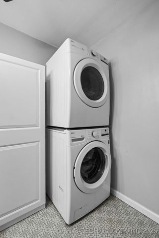 19037 County Road 502, Colcord, OK 74338