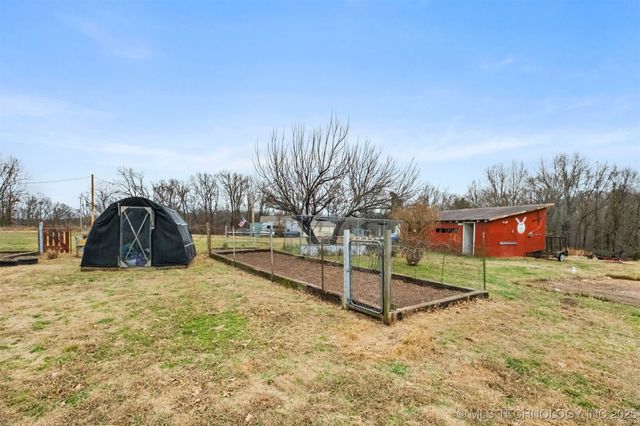 19037 County Road 502, Colcord, OK 74338