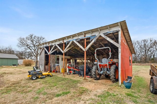 19037 County Road 502, Colcord, OK 74338