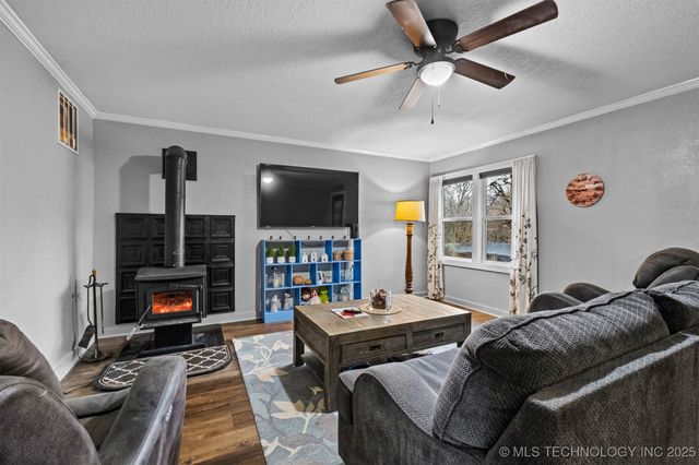 19037 County Road 502, Colcord, OK 74338