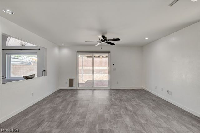 1837 Sierra Valley Way, Las Vegas, NV 89128