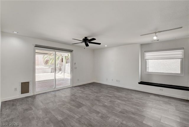 1837 Sierra Valley Way, Las Vegas, NV 89128