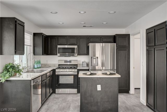 1837 Sierra Valley Way, Las Vegas, NV 89128