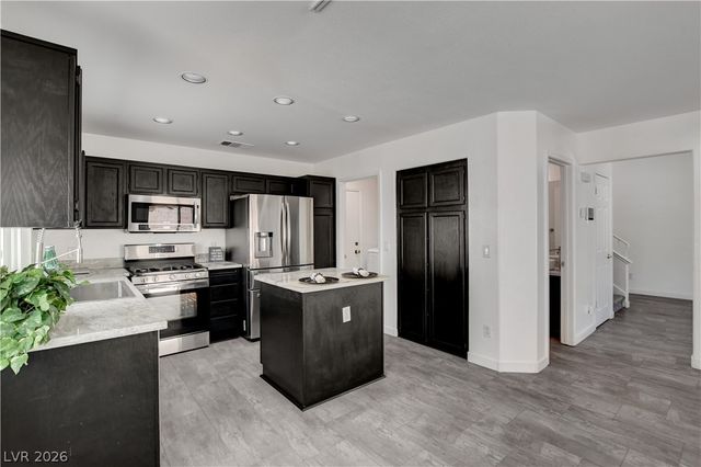 1837 Sierra Valley Way, Las Vegas, NV 89128