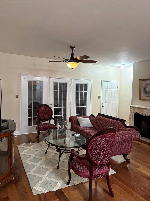 580 Wilcrest Drive 580, Houston, TX 77042