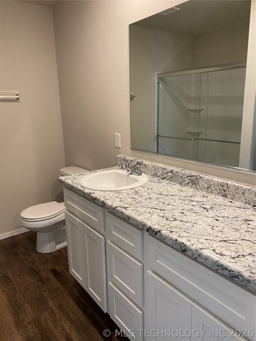 16432 S 85th Avenue E, Bixby, OK 74008