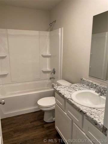 16432 S 85th Avenue E, Bixby, OK 74008