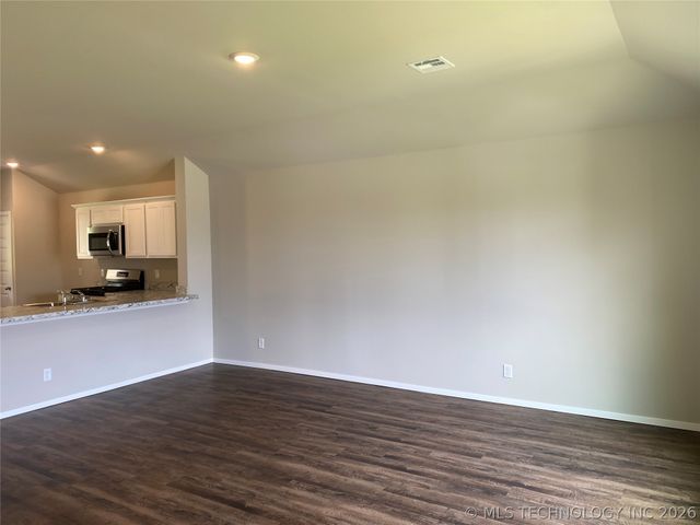 16432 S 85th Avenue E, Bixby, OK 74008