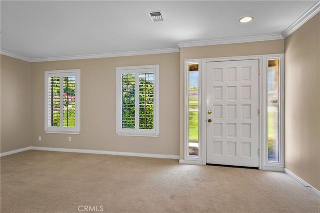 17 W Palm Lane, Redlands, CA 92373