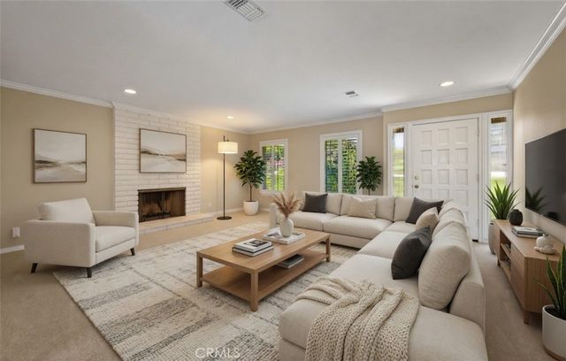 17 W Palm Lane, Redlands, CA 92373