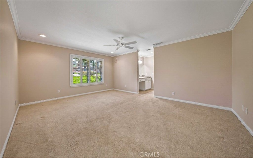 Image 15 of property listing at 17 W Palm Lane, Redlands, CA 92373