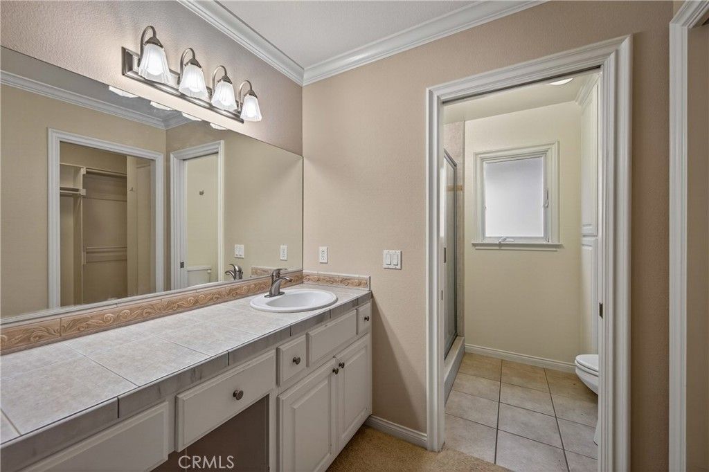 Image 16 of property listing at 17 W Palm Lane, Redlands, CA 92373