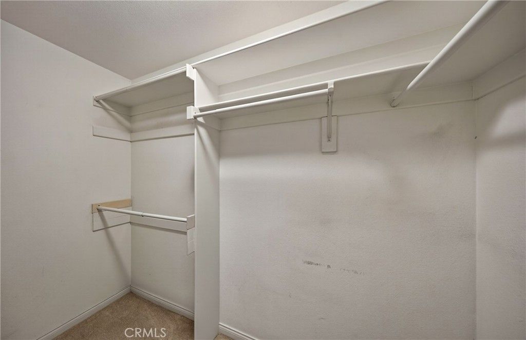 Image 17 of property listing at 17 W Palm Lane, Redlands, CA 92373