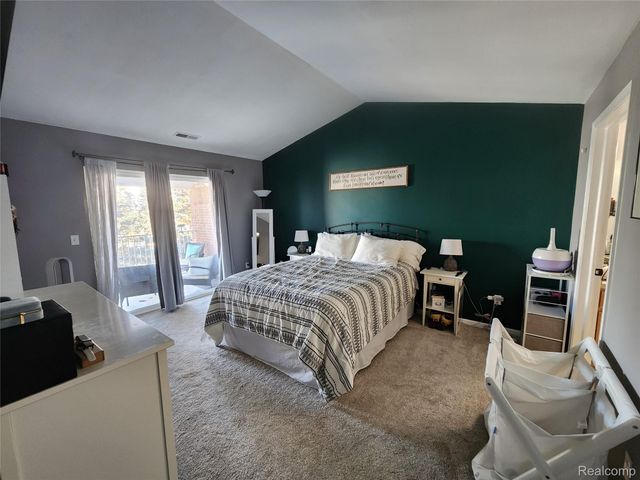 16839 Dover Drive 140, Northville Township, MI 48168