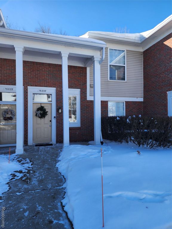 16839 Dover Drive 140, Northville Township, MI 48168