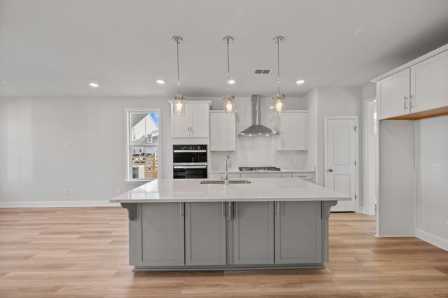 782 Blueway Avenue, Summerville, SC 29486