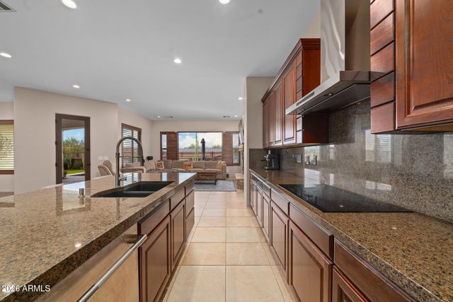 2334 E Samantha Way, Phoenix, AZ 85042