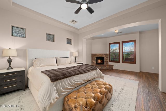 2334 E Samantha Way, Phoenix, AZ 85042